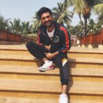 Vicky Kaushal Instagram - Good vibes only 🙏