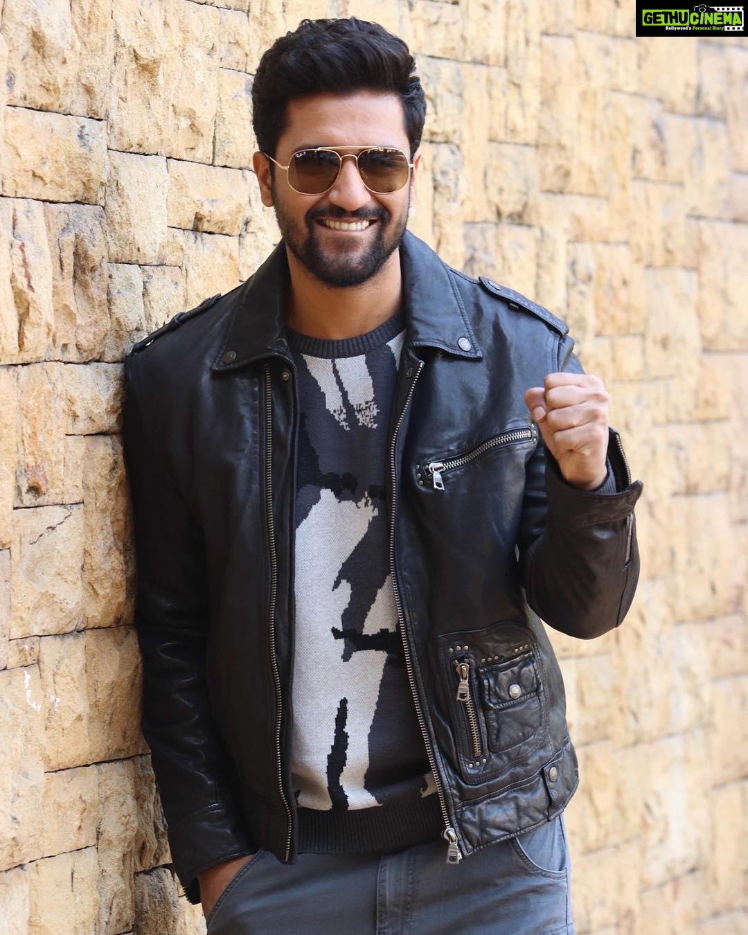 Vicky Kaushal Instagram - Elated, excited and ever grateful! Thank You for the thunderous response to the Trailer! #HowIsTheJosh #URI ...In cinemas 11thJan2019 🇮🇳 PC: @sunil.r.khandare Styled by: @amandeepkaur87