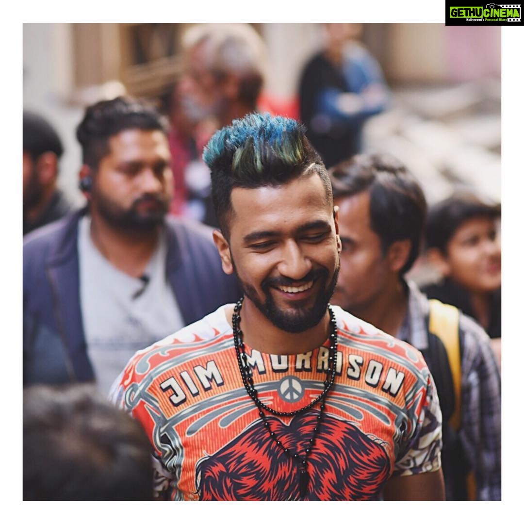 Vicky Kaushal Instagram - Perpetual mood on Set 🙃... see you all on 14th Sept. #Manmarziyaan 📷: @khamkhaphotoartist
