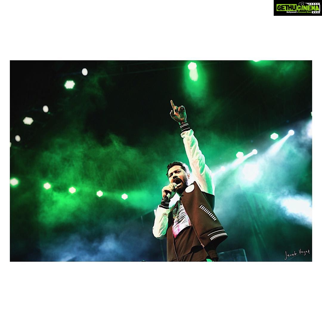 Vicky Kaushal Instagram - “And for that one moment while the music plays, you know who you are and everything you wish to be.” 📷: @shoot.janakvegad #Manmarziyaan #14thSept