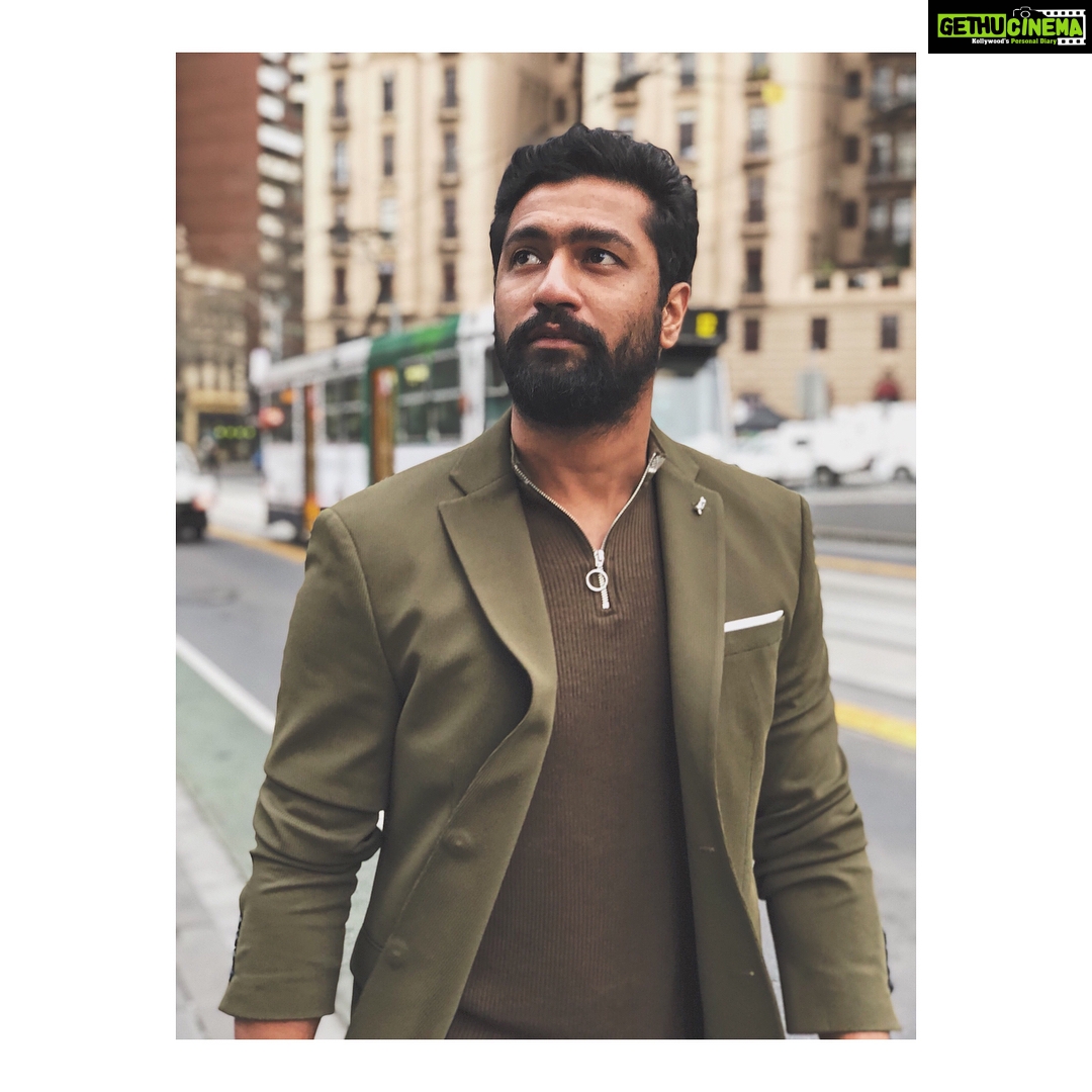 Vicky Kaushal Instagram - The streets, the weather & the lovely people of Melbourne.. uff! Thank you @iffmelbourne for having me here π & @amandeepkaur87 π ... Ps: going nuts with the portrait mode #shotoniphonex