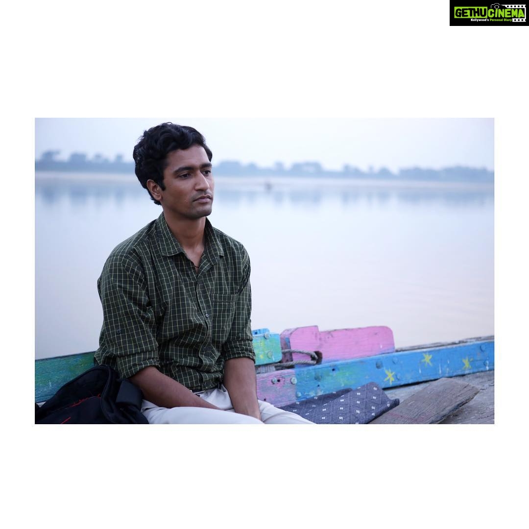 Vicky Kaushal Instagram - 3 years! #Masaan “अब तो हम friend, हो गए है ना?” 😊🎈