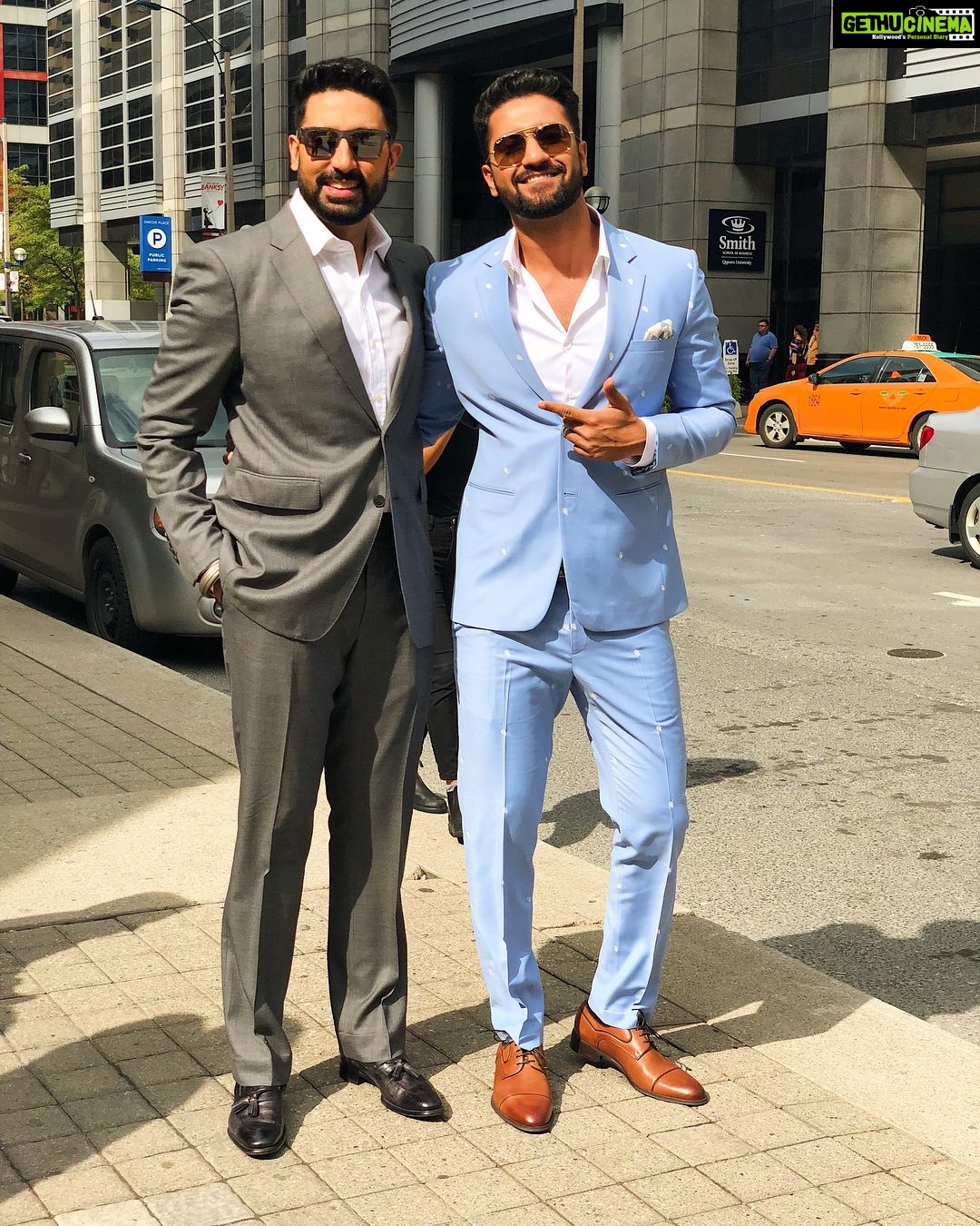Vicky Kaushal Instagram - Pda? Yeah sure!
