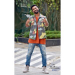 Vicky Kaushal Instagram - “How you doin?!” 😚