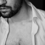 Vicky Kaushal Instagram - Cropped Crop.