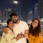 Vignesh Shivan Instagram - A birthday filled wit pure love from a loving family 🥰😇 Awesome surprise by my wife 🥰☺️ my thangam 🥰🥰😘😘😘😘 a dreamy birthday below Burj Khalifa with all my lovely people wit me ! Can’t get better and more special than this :) Always thanking God for all the lovely moments he gives me in this blessed life ! 😍😍☺️☺️☺️🥲🥲🥲 Burj Khalifa By Emaar