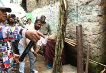 Vijay Sethupathi Instagram - Stills from the sets of #VetriMaaran's #Viduthalai. @soorimuthuchamy #ilaiyaraaja @elredkumar @udhay_stalin @rsinfotainment @redgiantmovies_ @peterheinoffl @mani.rsinfo #VelrajR @donechannel1 @ctcmediaboy