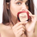 Wamiqa Gabbi Instagram - Bonjour Paris🥐🍷 I created this gorgeous look for Paris Fashion Week, but without a foundation!! I’m in love with this look that I created using my favorite L’Oreal Paris Skin and Makeup products, especially with the newly launched Glycolic Bright Serum & the Infallible Foundation in Powder that is now finally in India! And I must say, all that hype was definitely worth it! Get your hands on these products now at up to 50% off on @mynykaa @lorealparis #Collab #LOrealPFW