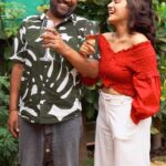 Wamiqa Gabbi Instagram - Daddaa.. I know its hard to breathe… but remember that we are in this together… of course, everything is alright 🤍🤗🤍 . . . . #fatherdaughter #father #family #explore #hush #challenge
