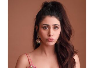 Actress Warina Hussain Wiki, Biography, Age, Gallery, Wallpaper & more Actress Warina Hussain Wiki, Biography, Age, Gallery, Wallpaper & more
