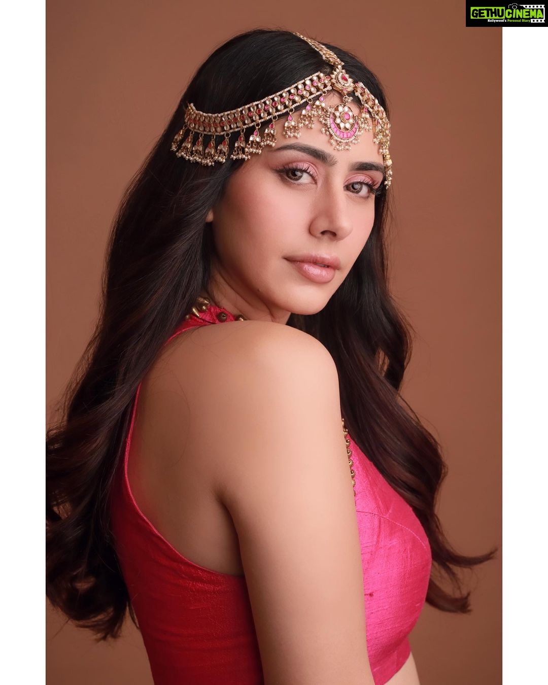 Warina Hussain Instagram - #day2 we just getting started