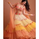 Warina Hussain Instagram - #day1 the dandiya raas has begun! 🥁✨🧡 clicked @advait_vaidya styled @shru_birla m&h @dynamitepikachu outfit @lizpaulofficial jewellery @minerali_store studio @runwaylifestylstudio @runwaylifestyl #navratri #navratrispecial #festivewear #navratrijewellery #navratri2022 #navratricollection #indianwear #ghagra #navratrifever #garbalover #festiveseason