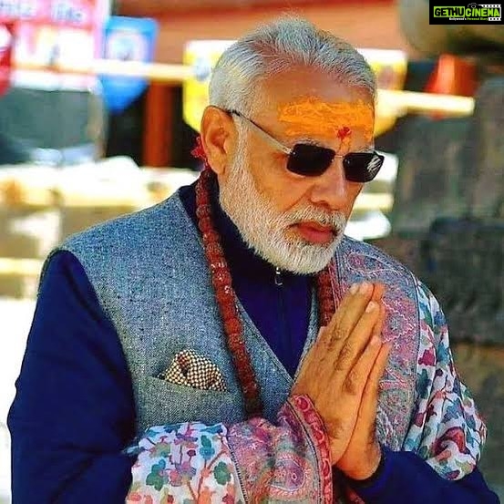 Warina Hussain Instagram - happy birthday to the coolest prime minister @narendramodi ji 🙏🏻 wish u happiness always 🖤