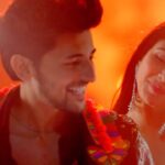 Warina Hussain Instagram - #DholBajaa ho gaya hai ab aapka! Watch the full video on @sonymusicindia YouTube channel 💙x👽 @darshanravaldz @naushadepositive @sonymusicindia @prakriti_giri @javedmohsin_official @mohsinshaikhmusic @javedmzk @danishsabri12 @adil_choreographer @jackievanjari @shadabrayeen @maneeshbhattofficial #darshanraval #warinahussain #navratri #navratri2022