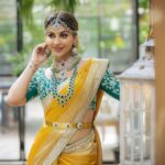 Yaashika Aanand Instagram - Choose your fav 🌻✨ Mua @divyamakeupandhair 📸 @sarancapture Blouse @ishithaa_design_house Styling @mehndi_jashnani Saree @weaveinindia Jewelrey @mspinkpantherjewel Fika Chennai