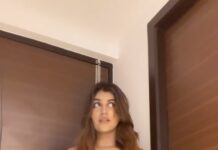 Yaashika Aanand Instagram - Because it’s #trending 🌶🙄 . #reels #explore #yashika #trendingreels #viral #reelitfeelit