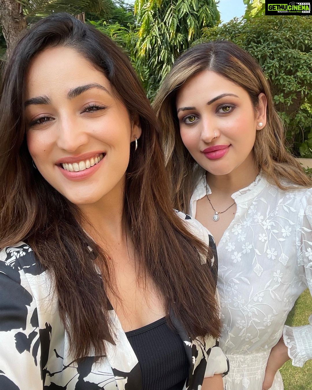 Yami Gautam Instagram - Reunited with my ❤️❤️❤️ @s_u_r_i_l_i_e