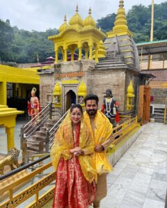 Yami Gautam Instagram - Took blessings at Baglamukhi Mata mandir. 🙏🏻 The last 2 days that we spent visiting the Shaktipeeth temples have been one of the most unforgettable experiences of my life. These temples are the epicentre of divine strength & faith. 🙏🏻😇