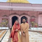 Yami Gautam Instagram – The spiritual feeling after Darshan at Jwala Devi mandir is inexpressible 🙏🏻😇