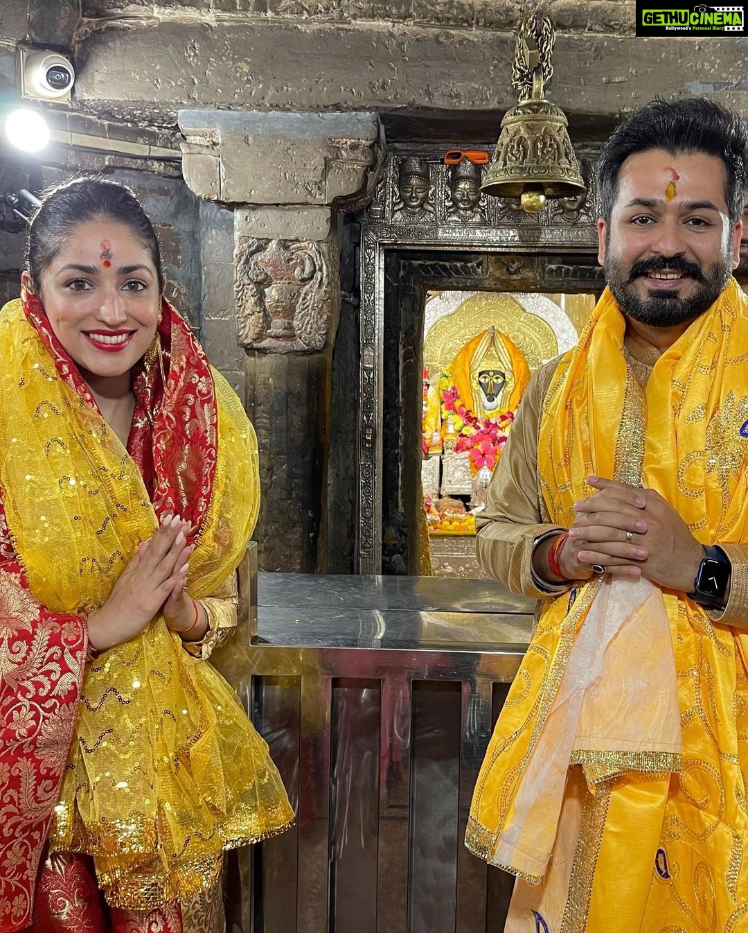 Yami Gautam Instagram - Took blessings at Baglamukhi Mata mandir. 🙏🏻 The last 2 days that we spent visiting the Shaktipeeth temples have been one of the most unforgettable experiences of my life. These temples are the epicentre of divine strength & faith. 🙏🏻😇