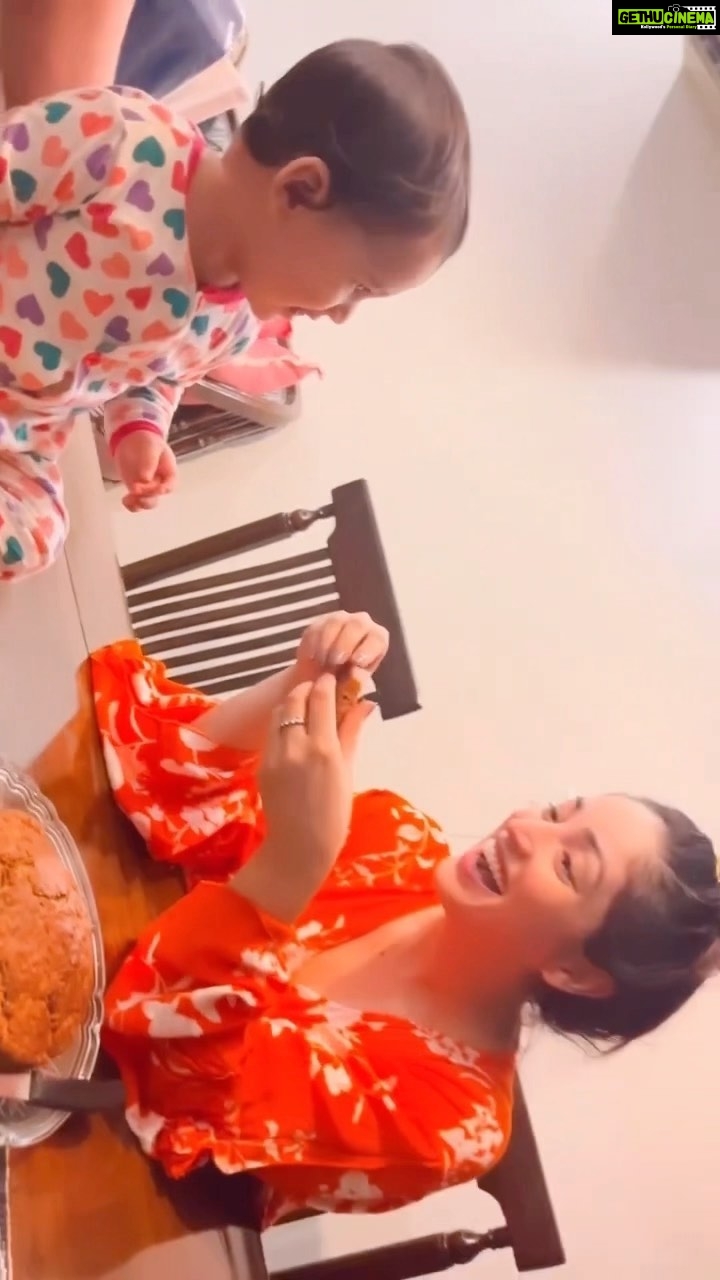 Yami Gautam Instagram - Donut & his maasi❤️❤️❤️ #Repost @s_u_r_i_l_i_e ・・・ When Yami makes scrumptious banana cake for donut 🥰😍❤️ #masilove #saibhang #donutdiaries #love @yamigautam