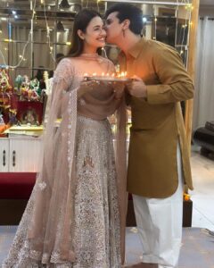 Yuvika Chaudhary Instagram - Happy Diwali everyone ❤️ Outfit- @lalitdalmiaofficial
Styled by- @junejasanchi