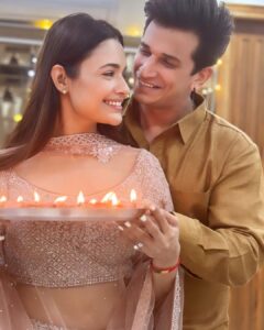 Yuvika Chaudhary Instagram - Happy Diwali everyone ❤️ Outfit- @lalitdalmiaofficial
Styled by- @junejasanchi
