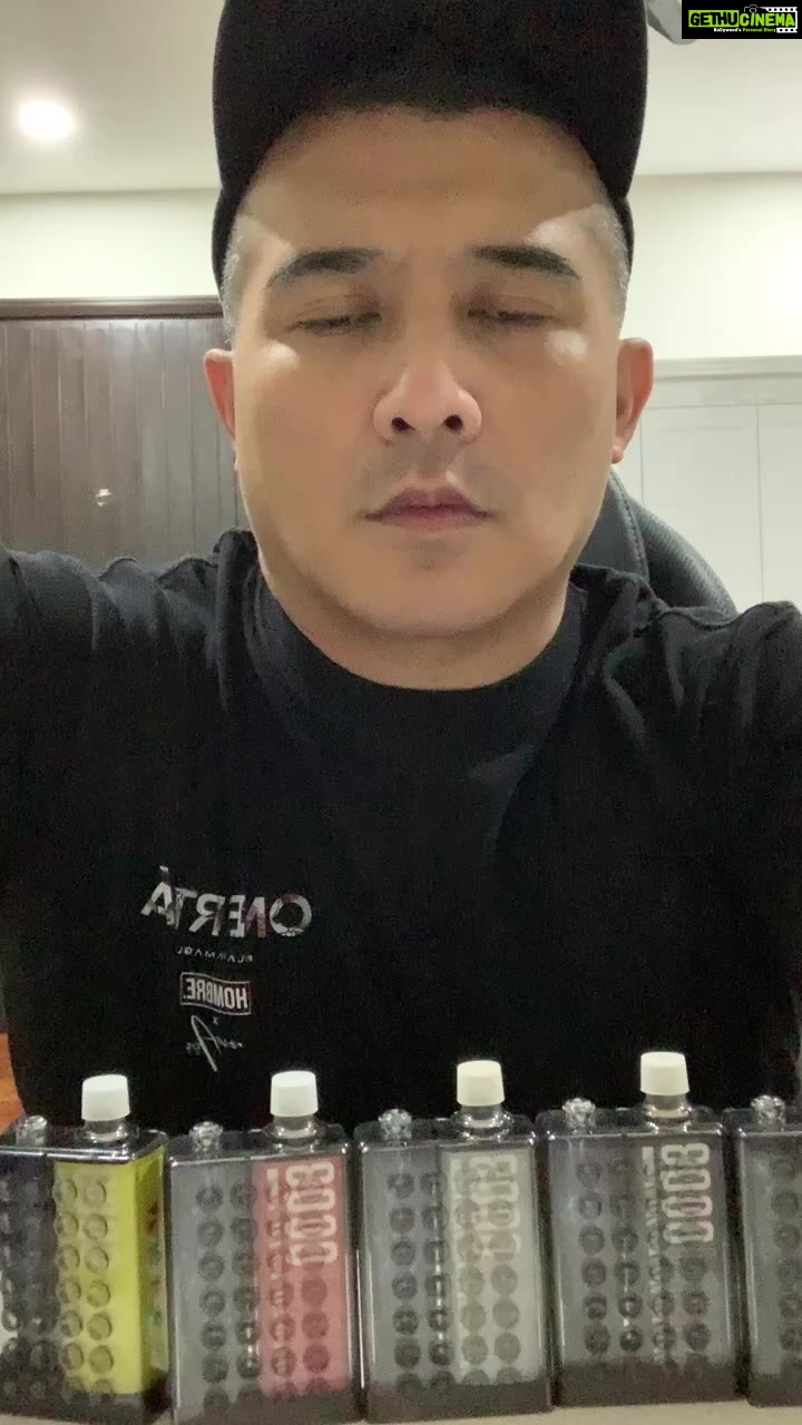 Aaron Aziz Instagram - Korang boleh main main dgn #AksoIGO ni tau. Di design Abg yg kedua. Nanti Abg fikir design ketiga pulak. AksoIGO 8000puff 15ml mesh coil. Flavour see semua just nice . Tak terlalu creamy tak terlalu fruity and tak terlalu manis @officialaksomalaysia @vng_distro #TheVapeDon