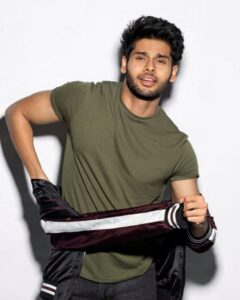 Abhimanyu Dasani Instagram - Naaah I'm just warming up right now.
You know what's next.