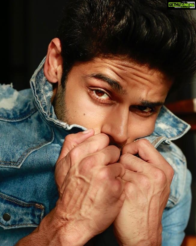 Abhimanyu Dasani Instagram - I real eyes you might like this 👀 📸 @sashajairam Mumbai, Maharashtra