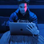 Abhimanyu Dasani Instagram - Feels like sci-fi but the heart wants a Rom-Com. One warm, cheesy love story please @netflix_in! #AbMenuMeinSabNew #MeenakshiSundareshwar