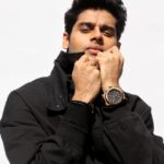 Abhimanyu Dasani Instagram - Cold hands warm heart. 📸 @itsrishamkbawa Mumbai, Maharashtra