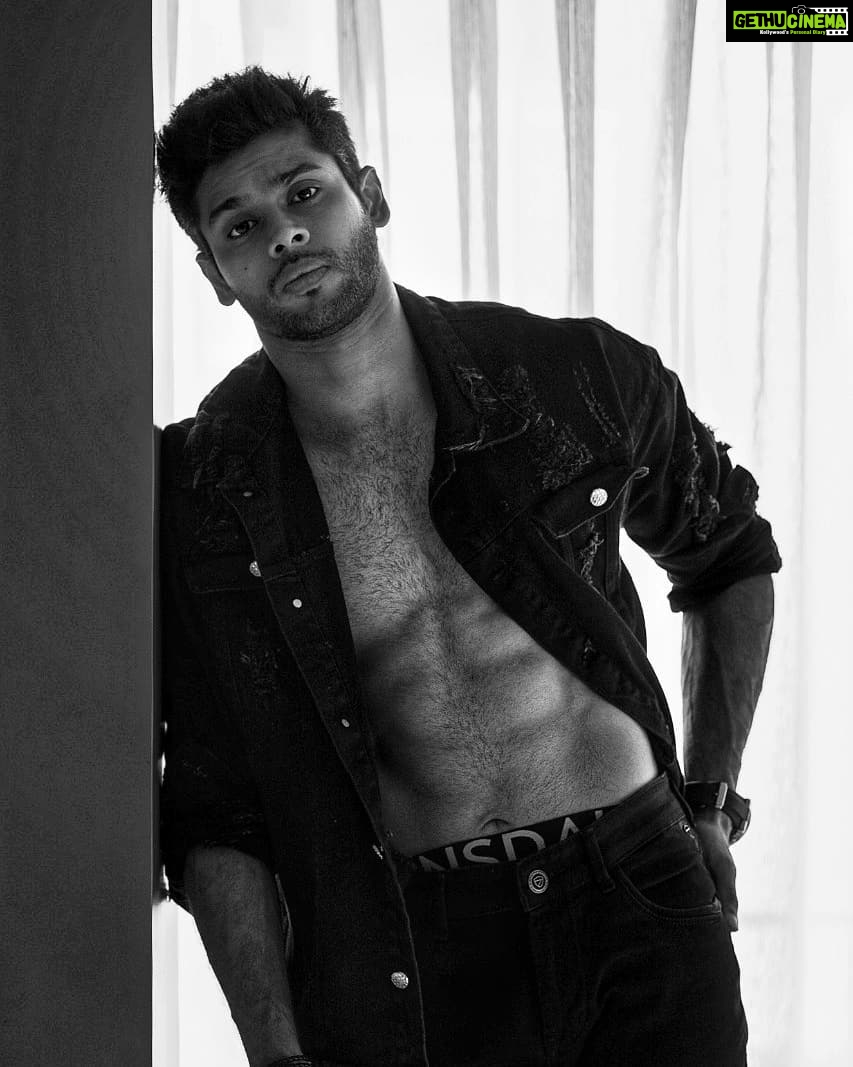 Abhimanyu Dasani Instagram - Here without you. 📸 @vaibhav.photograaphy Mumbai, Maharashtra