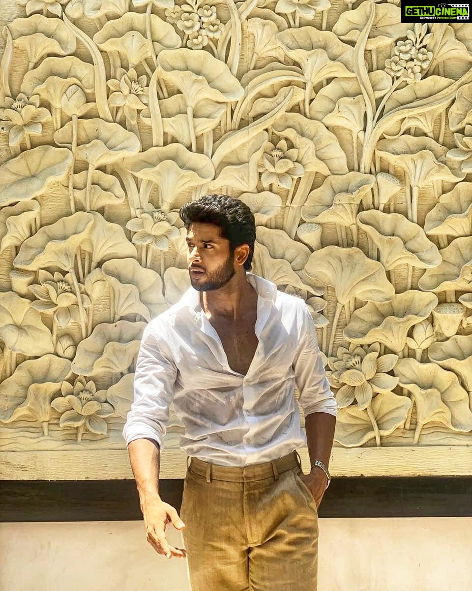 Abhimanyu Dasani Instagram - Who gon' stop me, huh ? #OnToTheNextOne India