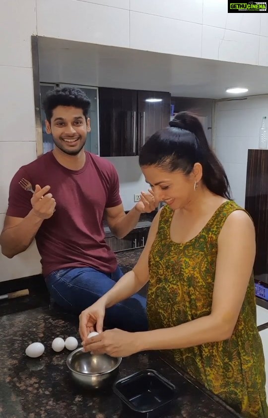 Abhimanyu Dasani Instagram - Healthy-chocolate-muffins