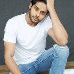 Abhimanyu Dasani Instagram – Roses are red, Oceans are blue, this is me in Isolation, how about you ?
#quarantineandchill