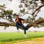 Abhimanyu Dasani Instagram - Quaran-tree & chill 🌲🥤 🐒 social distancing!