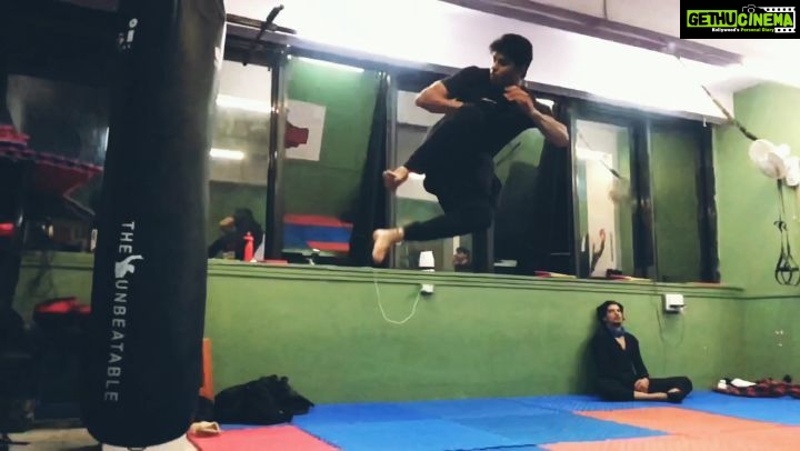 Abhimanyu Dasani Instagram - Wanna kick it like Jackie Chan ? #Nikamma #NotSoNikamma 📸 @prateekparma #action #martialarts #india #bollywood Mumbai, Maharashtra
