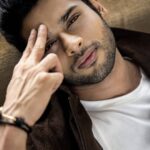 Abhimanyu Dasani Instagram - Goli maar bheje mein. (Headshots😉) 📸 @palashvphoto 💁🏼‍♂️ @myrrajainmua Mumbai, Maharashtra