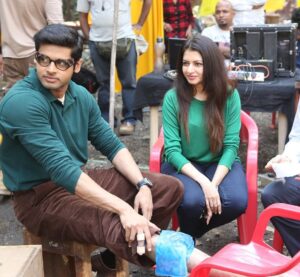 Abhimanyu Dasani Instagram - #bts - Haath, pair, mooh, naak kuch bhi phoot Jaye pata Nahi chalta! #MardKoDardNahiHota Golden Tobacco Company