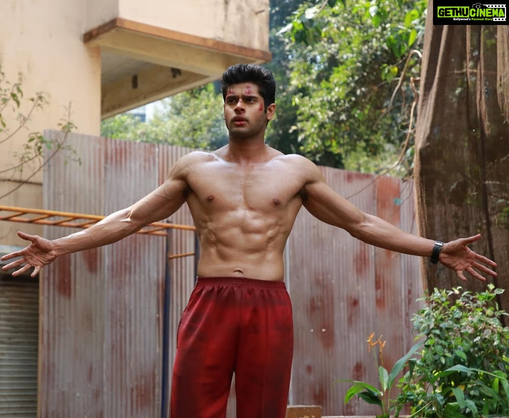 Abhimanyu Dasani Instagram - Surya Rising #thankgoditsmonday #mondaymotivation