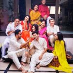 Abhimanyu Dasani Instagram – As far as anyone else knows, we’re a nice, normal #family 😝
#diwali Juhu, Maharashtra, India