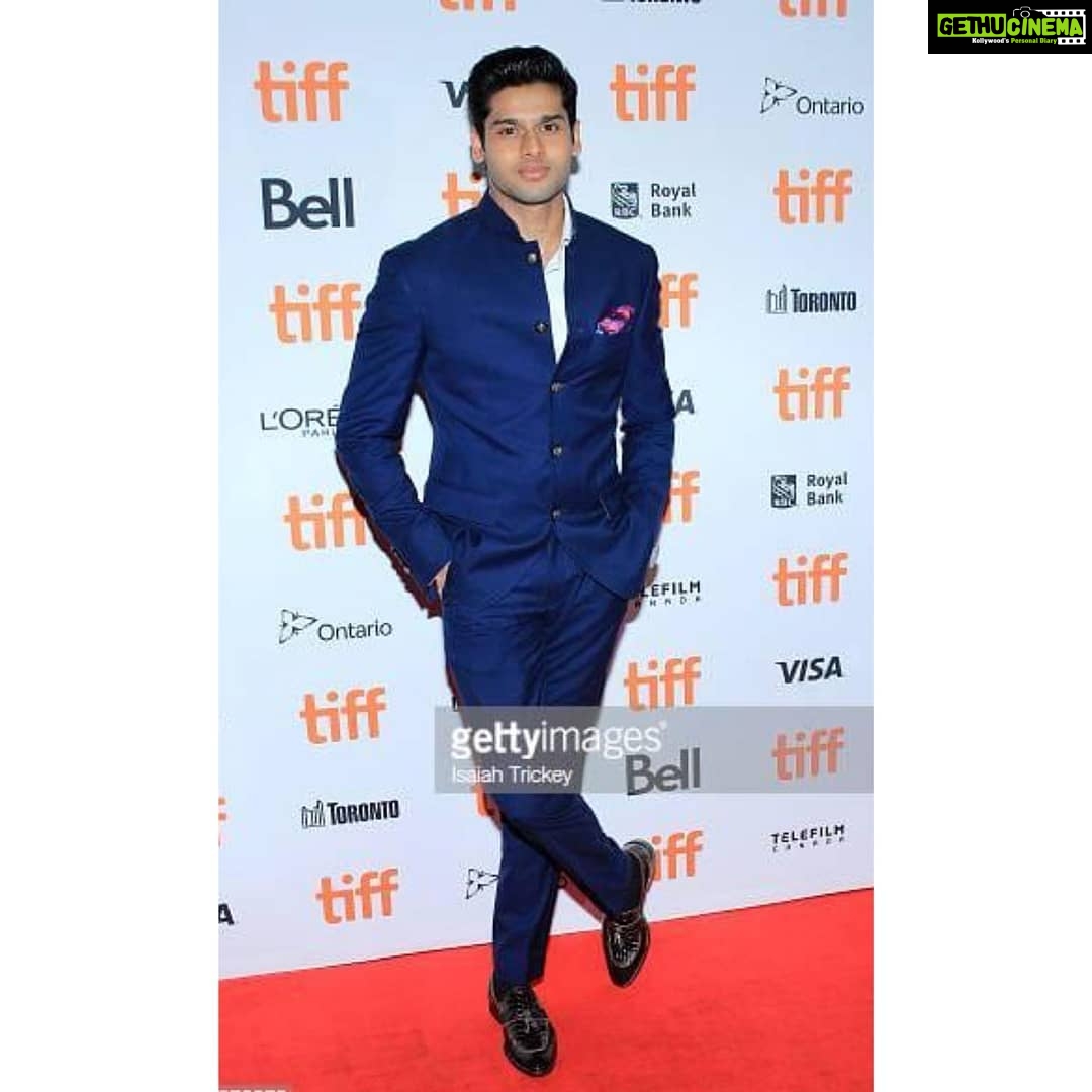 Abhimanyu Dasani Instagram - First Film First Festival First Red Carpet First Award. #PaaniTohPeenaPadega As @vasanbala said, this film was never meant to be made. It was never meant to reach festivals, and it was never meant to win amidst such exceptional films. But it did. The entire team of #MKDNH has shed blood, sweat and tears with a smile. The selection, the standing ovation, the win, the love we have received is both humbling and encouraging. Congratulations and thank you to everyone that's been a part of this journey. @vasanbala @prernasaigal @gulshandevaiah78 @radhikamadan @eshtylist @chowfin @wrkprint @rsvpmovies @shrutikarokade @mithiladesai @ankurva80 TIFF