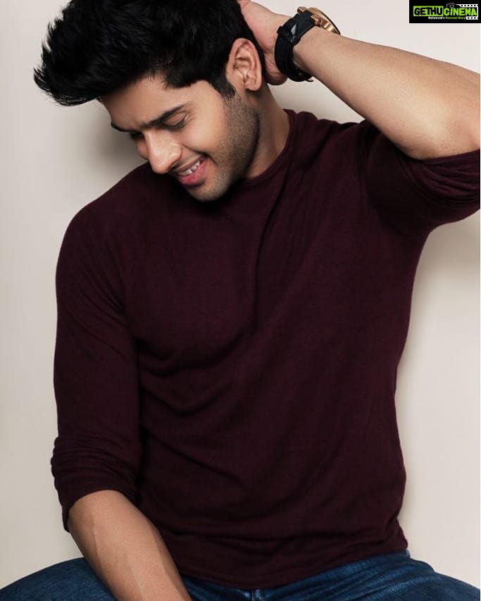 Abhimanyu Dasani Instagram - Thinking about 🍕
