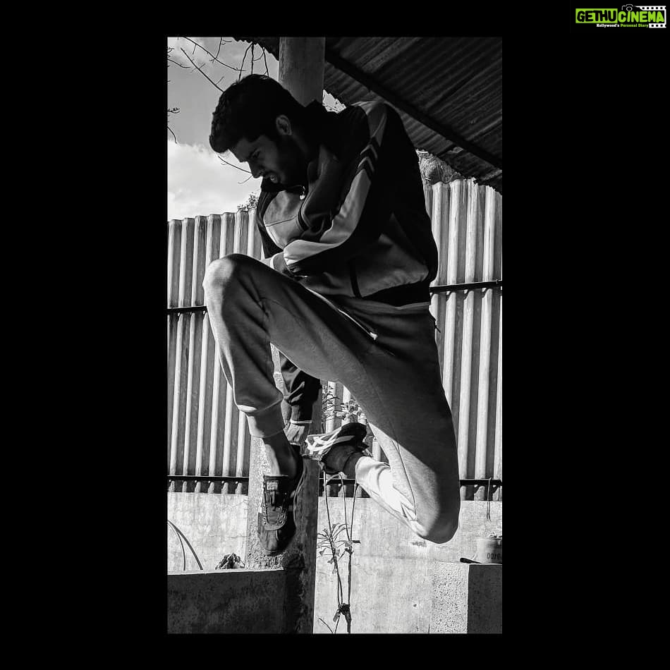 Abhimanyu Dasani Instagram - Float like a butterfly
