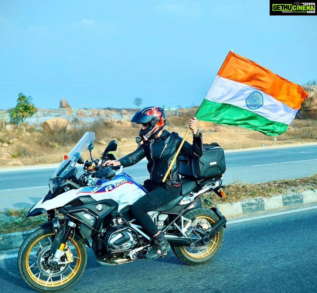 Abijeet Duddala Instagram - Happy Independence Day Bharat 🇮🇳🇮🇳 #jaihind #happyindependenceday #harghartiranga #bharat