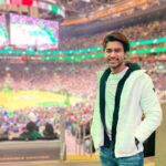 Abijeet Duddala Instagram - This is one sport I’ve never learnt to play, always watched from the sidelines. It’s good fun to be back at TD Garden for a Celtics game. The atmosphere is electric! #nba #boston #celtics #ball