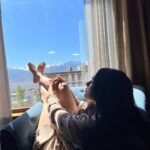 Adah Sharma Instagram - What gives you “cold feet” The snow mountains are calling me back !! Back to back 🥶😍🥰 that peak my feet are on we actually climbed it !!!!!! Some videos of our journey till where the car was allowed … the rest is in the movie ka look so I can’t share now …the scars on my hands are makeup 🤥🫠 P.S. pic 5 is what you should eat if you want to lose weight #100YearsofAdahSharma #adahsharma Leh Ladakh