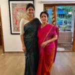 Aditi Balan Instagram – Mandatory Vijayadashami picture with akka , Ammama and dance class students. ❤️ forever grateful to my gurus.