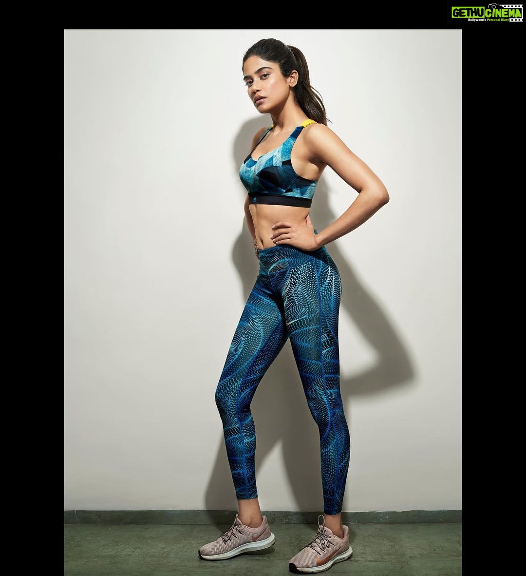 Aditi Sudhir Pohankar Instagram - Let’s run ? . . . . . For a lot of people who wouldn’t know, I was a sprinter as I was growing up, my favourite sport has always been track and field , What your favourite sport and would any of you like to run a 100 with me ! 💪🏻 . . . . . 📸 @colstonjulian Make up @krisann.figueiredo.mua Hair @rakshandairanimakeupandhair Management @dcatalent . . . . @nikewomen #nike #aaditipohankar #ootd #pic #photooftheday #photo #photoshoot #sportswear #love #happy #fun #athleisure #athlete